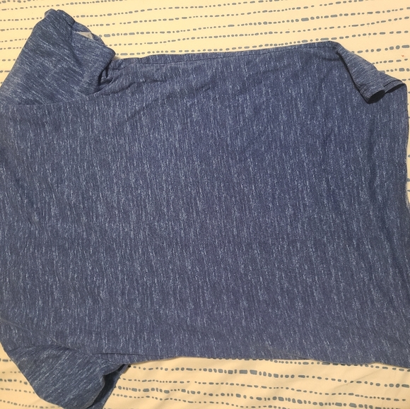 Medium Hollister T-Shirt - Picture 3 of 3